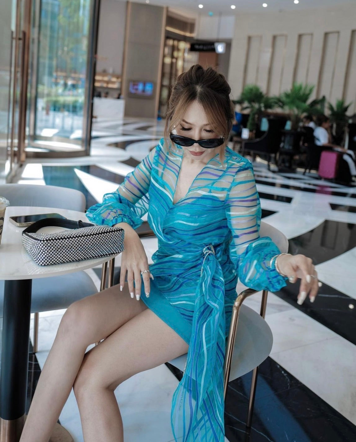 DRESSES REVIEW