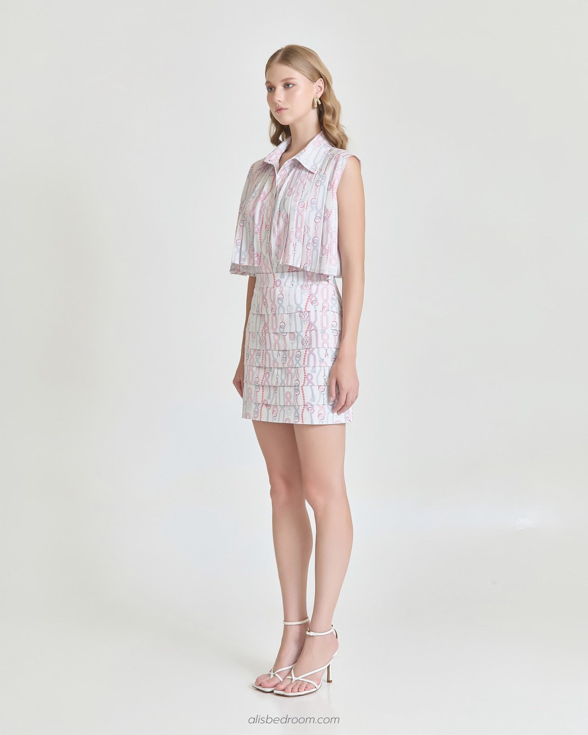 Sleeveless sweet chain shirt (shipped on 27/07/2026 )