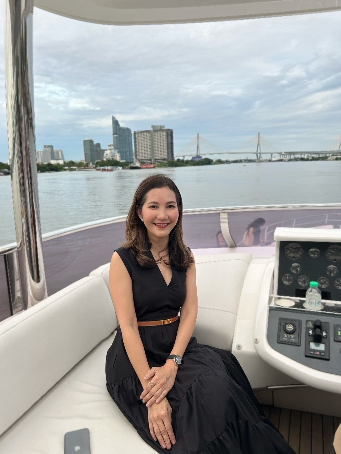 DRESSES REVIEW