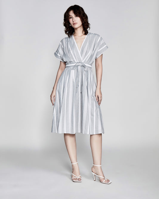 Madeleine Long-Sleeve Tie-Front Shirt
Madeleine High-Waisted Tailored Shorts
Cloudy