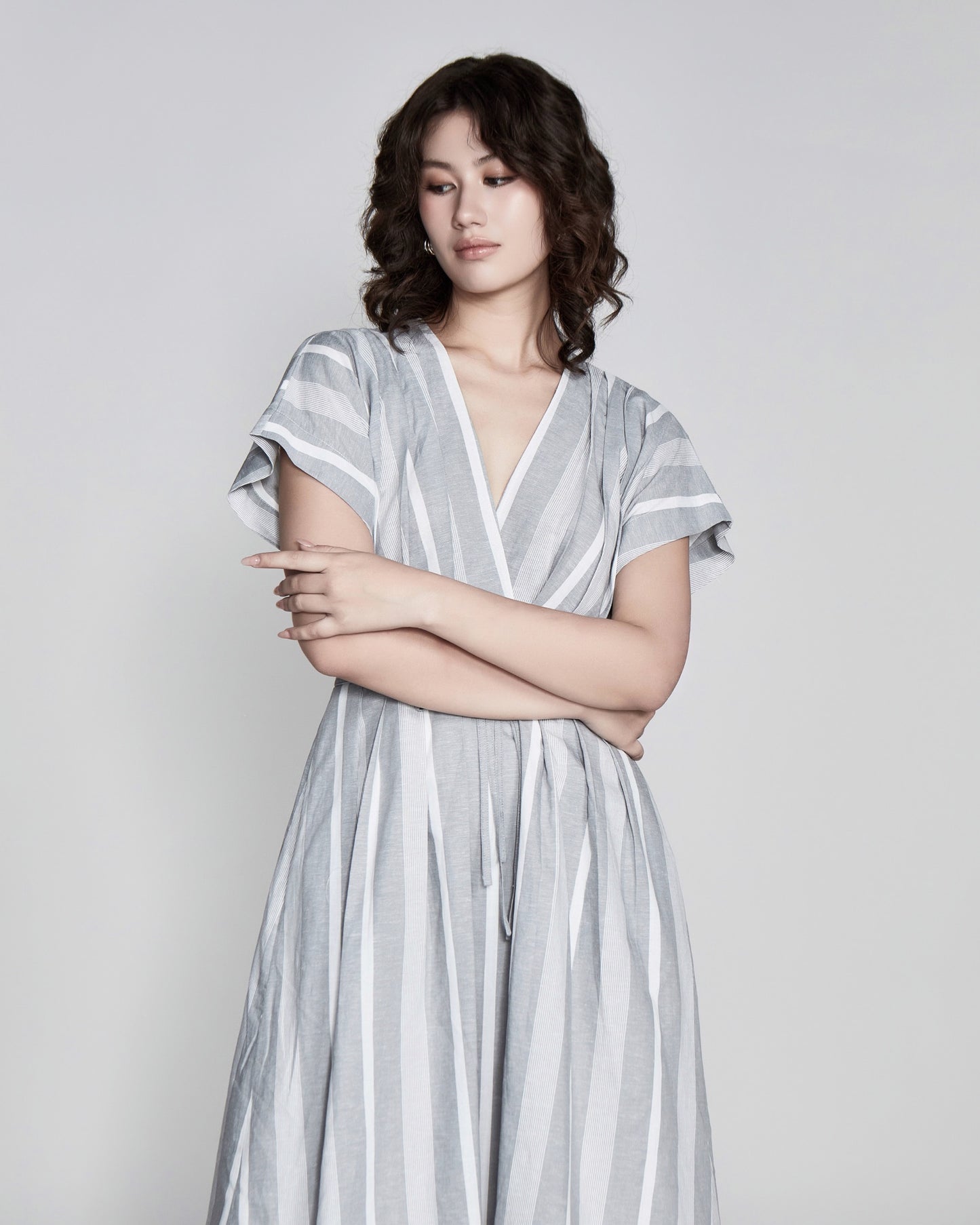 Madeleine Long-Sleeve Tie-Front Shirt
Madeleine High-Waisted Tailored Shorts
Cloudy