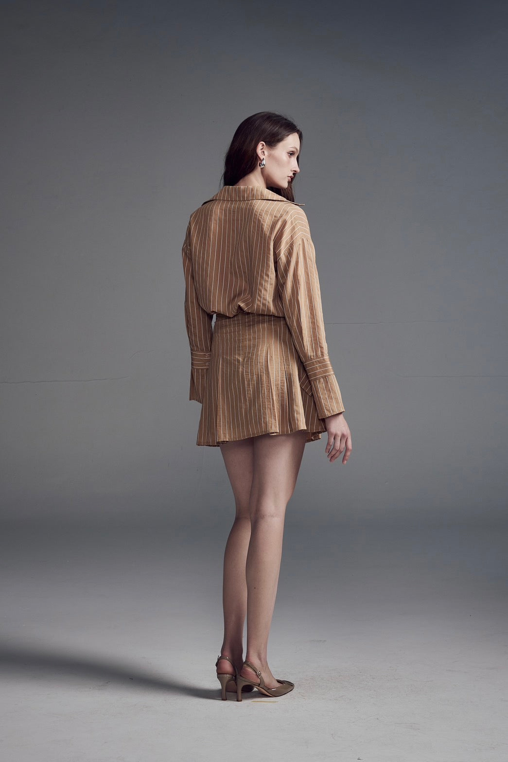 Alis Classic Pocket Shit Nadia peplum skirt