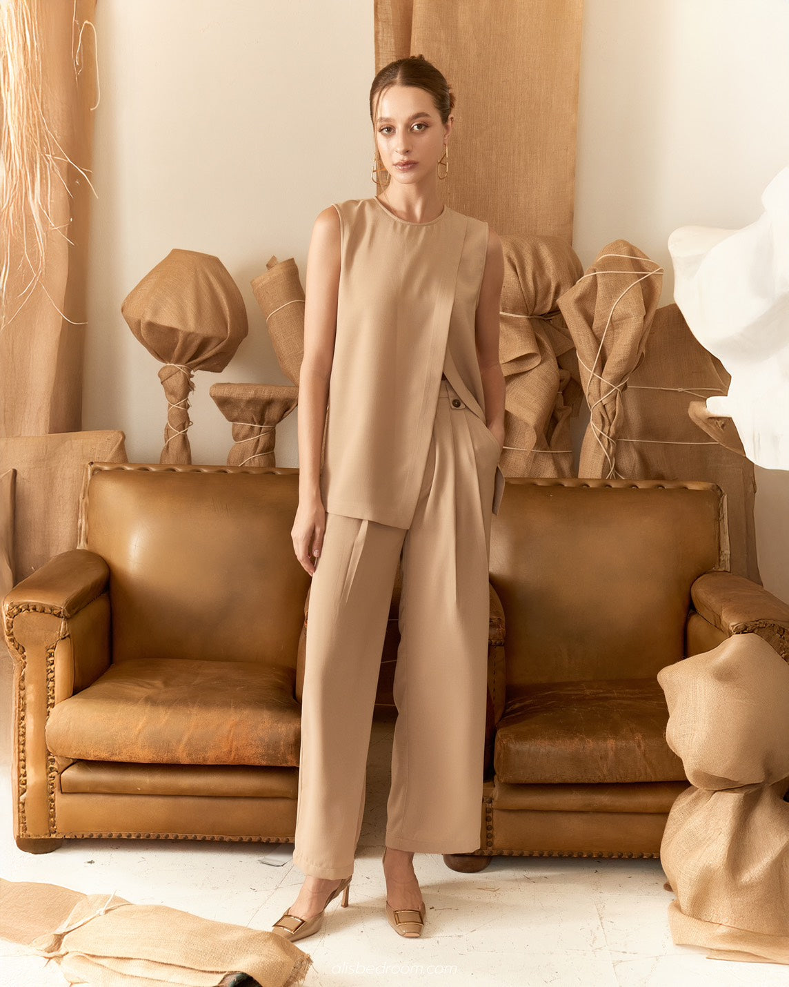 Alis classic museum pants
