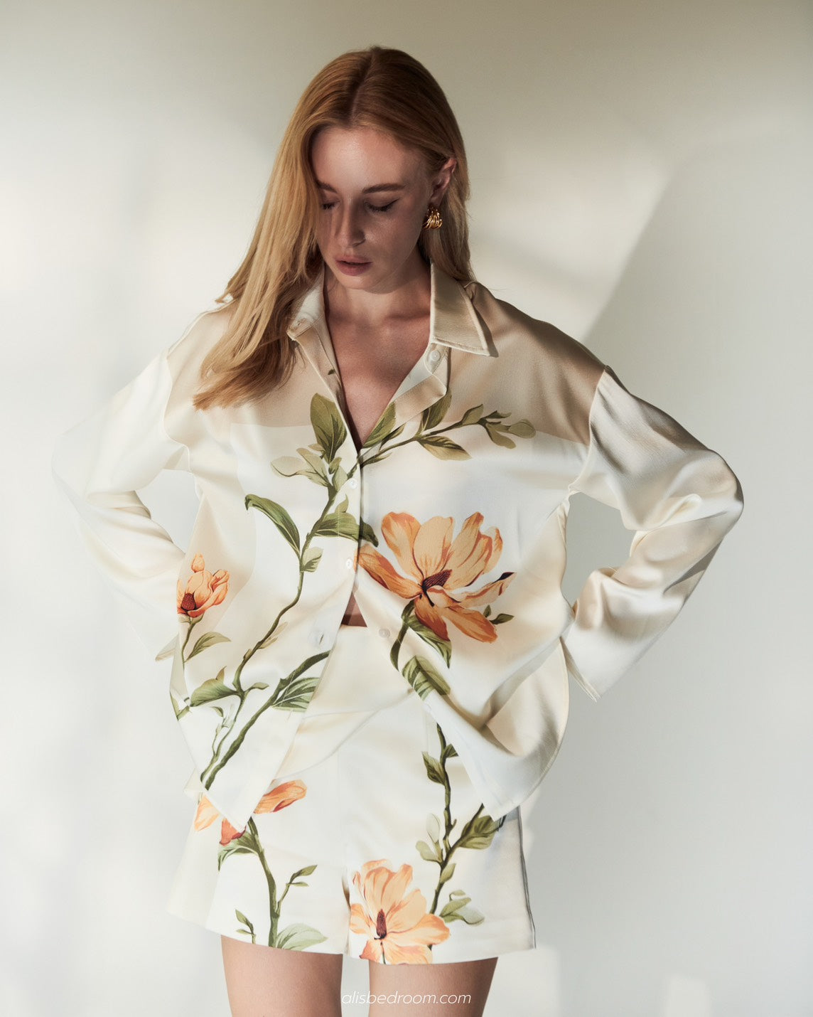 Cosmos classic shirt Cosmos Classic mini Shorts (Shipped on 16/04/2026)