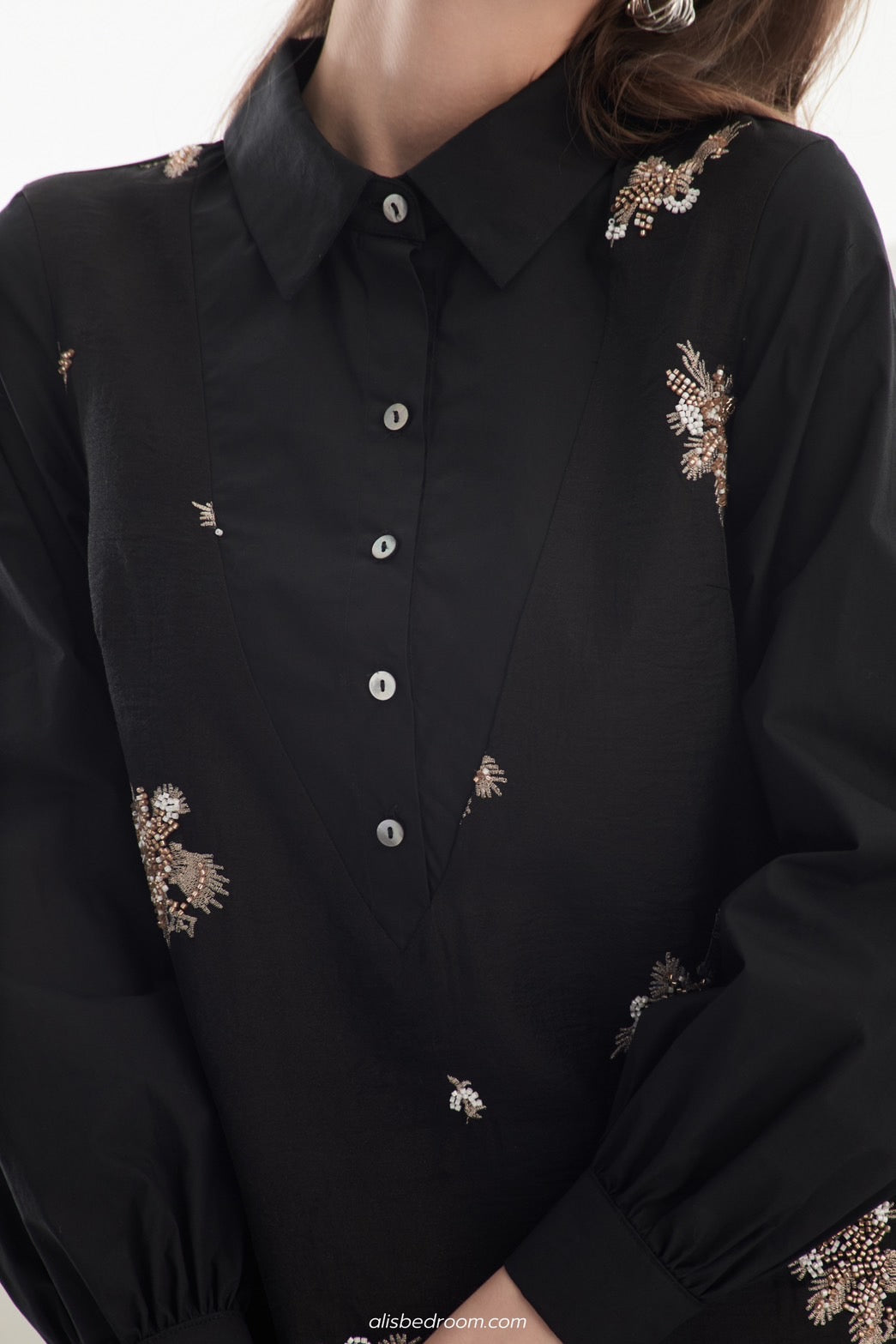 Classic black ,Sequins & pearls bouquet silk