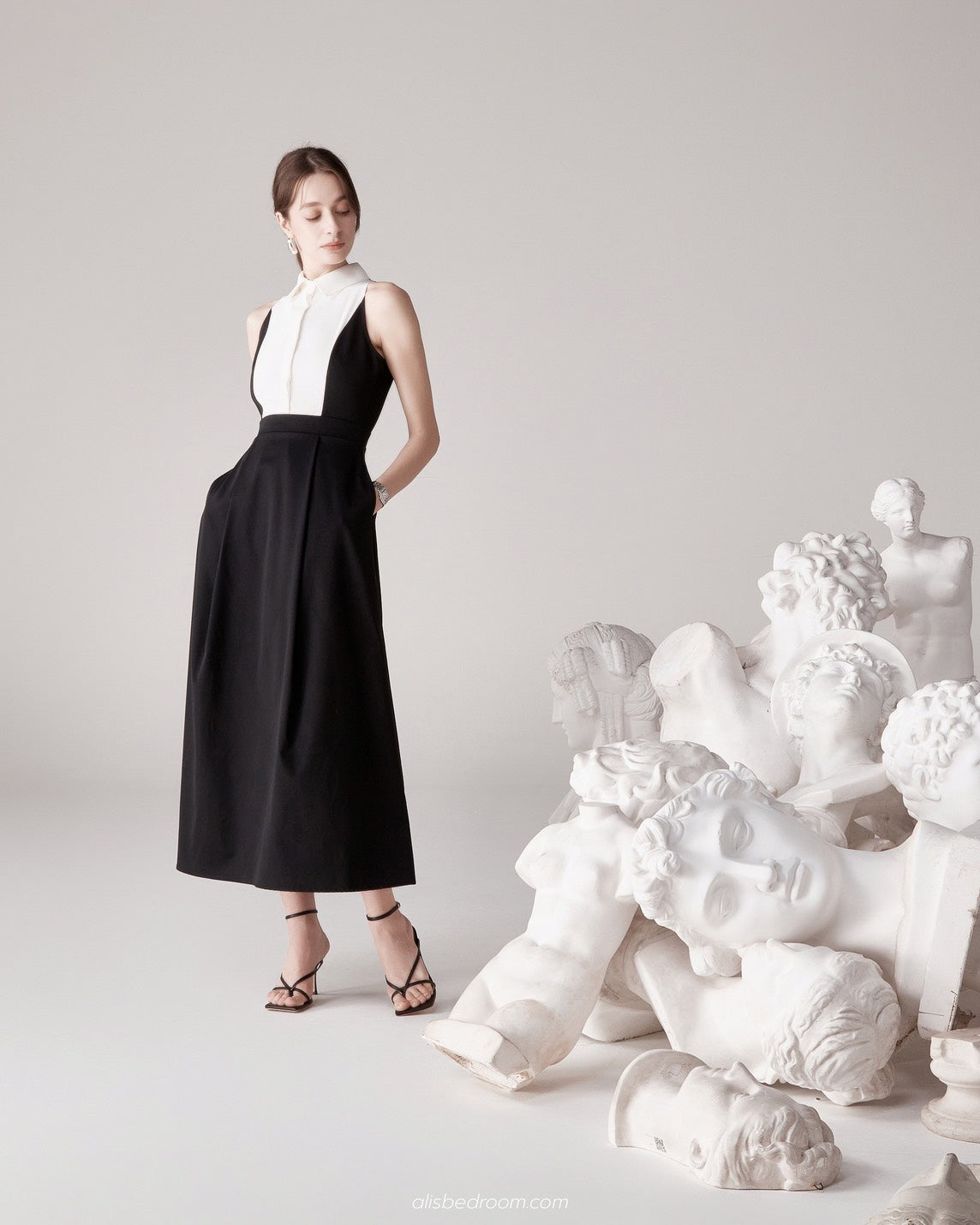 Violetta Tux-Bib Maxi Dress (Shipped on 21/5/2026)