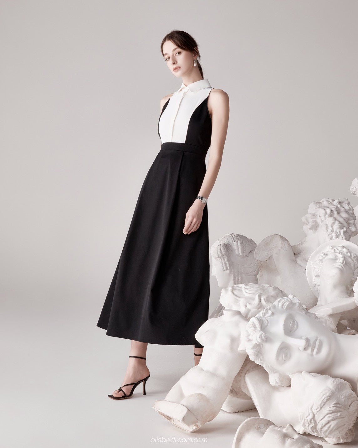 Violetta Tux-Bib Maxi Dress (Shipped on 21/5/2026)